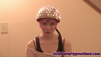 GirlsGoneHypnotized – Kat Brainwashed