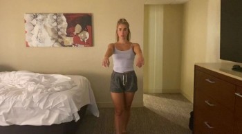 Onlyfans – Victoria Hypnotized by Roommate